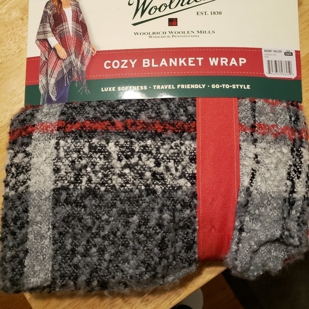 NWT Woolrich Blanket Wrap Red, Gray, and Black Sz One Size